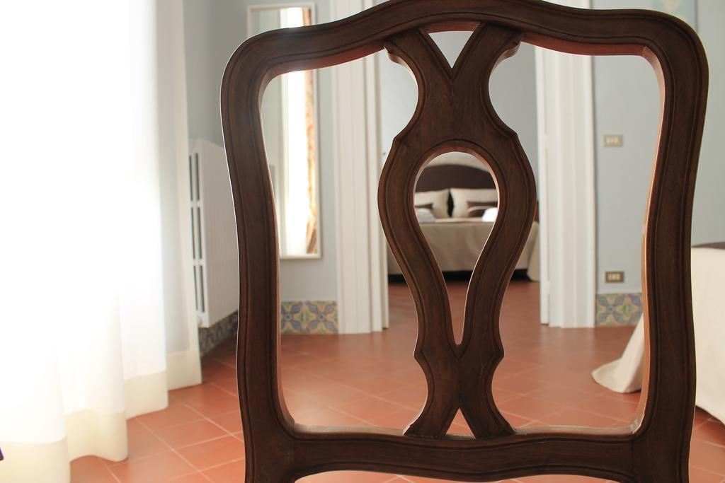 Palazzo Bianchi Domus Holidays Trani Luaran gambar